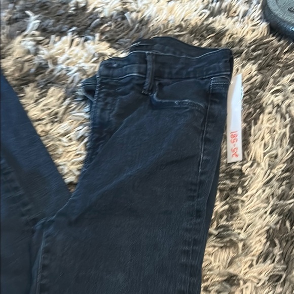 J Brand Blue Skinny Jeans with Classic Indigo Hue - Picture 3 of 7